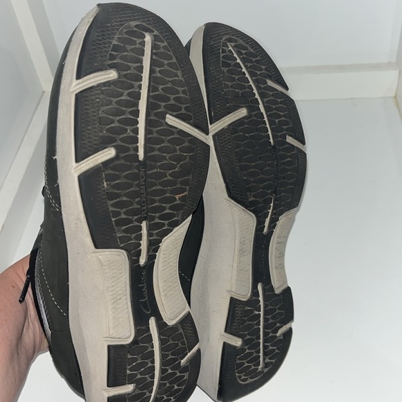 Clarks black leather comfortable sneakers size 8 - Picture 6 of 8